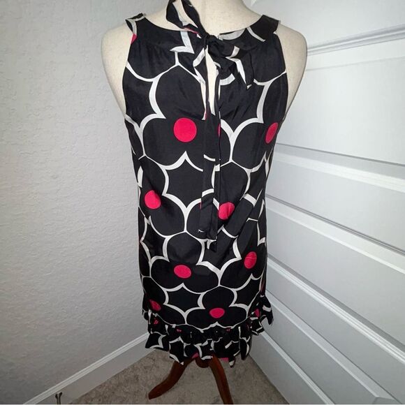 Becky & Max Bold Daisy Floral Print Ruffle Sleeveless Silk Dress - Picture 2 of 9